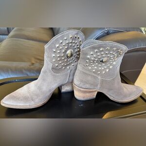 Leather Cowboy Boots. Made in Italy.